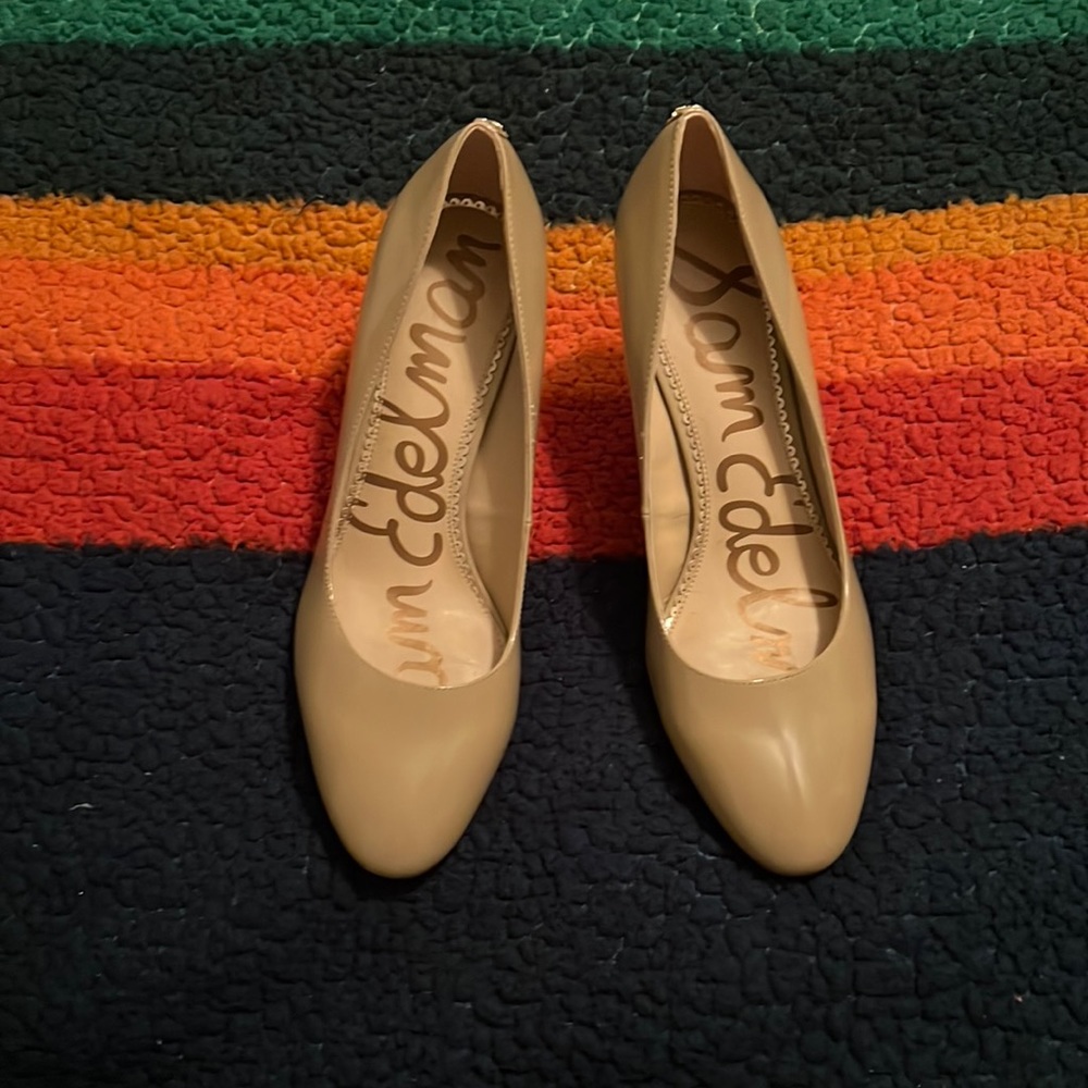New Sam Edelman Nude Kitten Heels